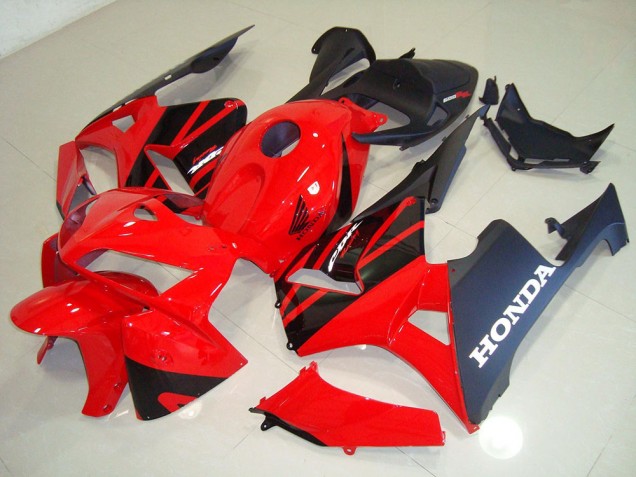 Honda CBR 600 RR 2005-2006 - Rouge Noir Honda CBR 600 RR 2005-2006 - Rouge Noir