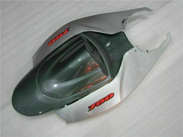 Suzuki GSXR 600 / 750 K6 2006-2007 - Argent Noir Suzuki GSXR 600 / 750 K6 2006-2007 - Argent Noir